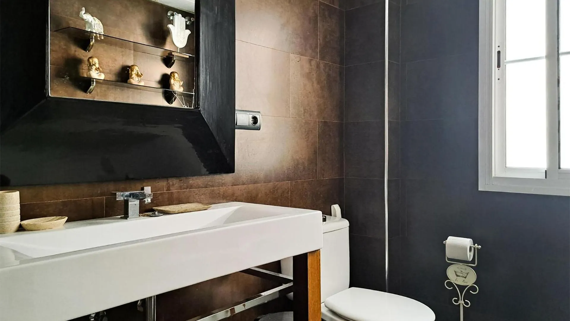 Stunning Apartment In Nerja With Jacuzzi 0*,  Spain